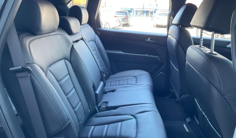 
								New KGM Rexton full									