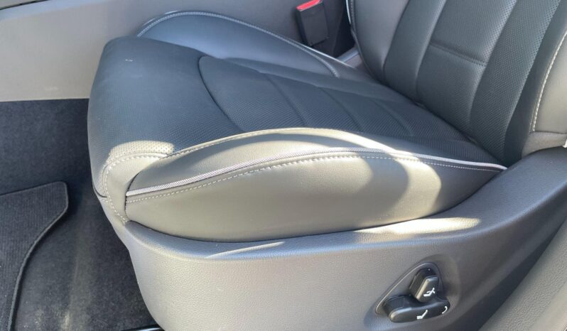 
								New KGM Rexton full									