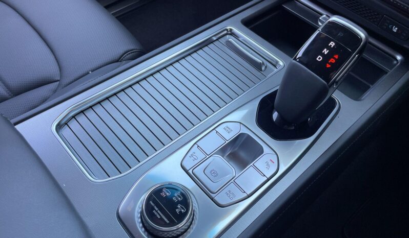 
								New KGM Rexton full									
