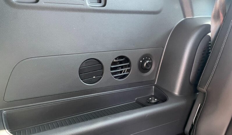 
								New KGM Rexton full									