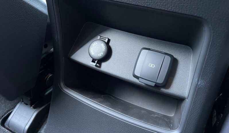 
								New KGM Rexton full									