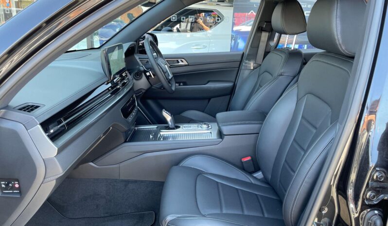
								New KGM Rexton full									