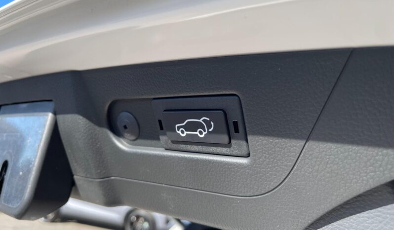 
								New KGM Rexton full									