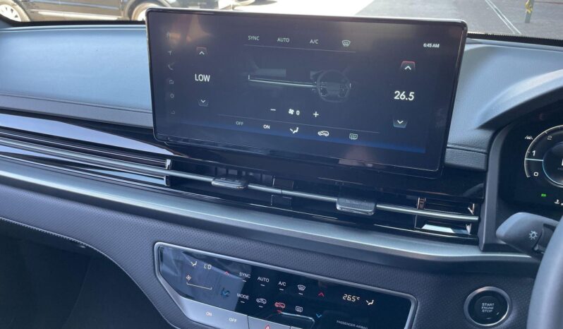 
								New KGM Rexton full									