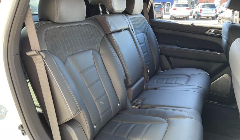 
								New KGM Rexton full									