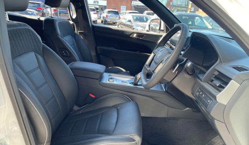 
								New KGM Rexton full									