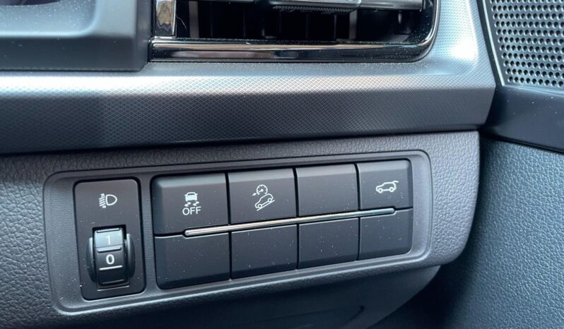 
								New KGM Rexton full									