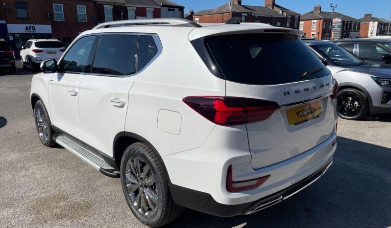 
								New KGM Rexton full									