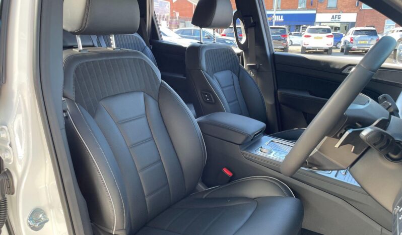 
								New KGM Rexton full									