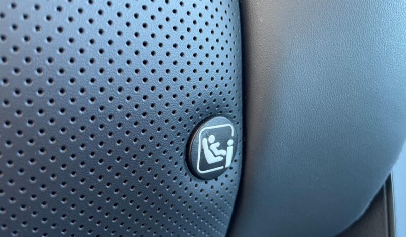 
								New KGM Rexton full									
