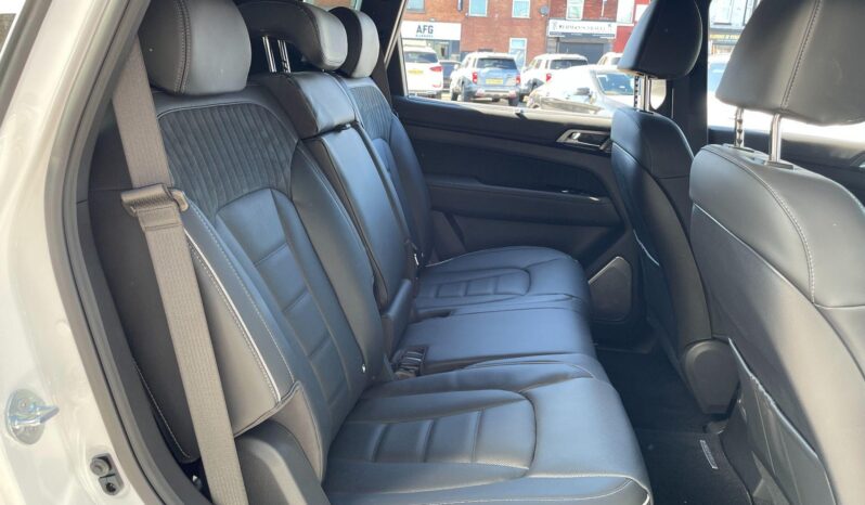 
								New KGM Rexton full									