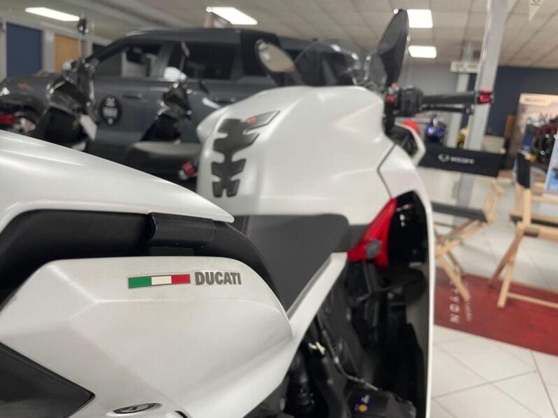 
								Used Ducati SUPERSPORT S full									