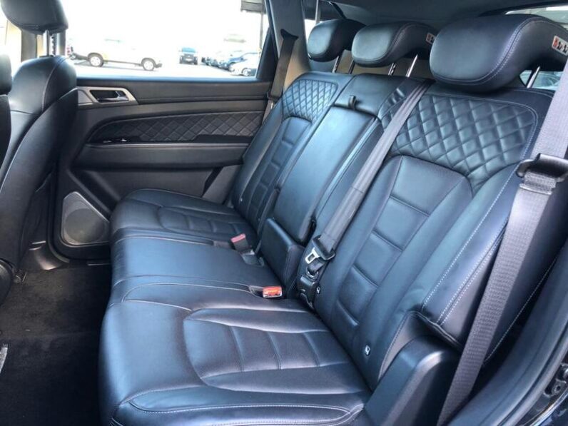 Used SsangYong REXTON